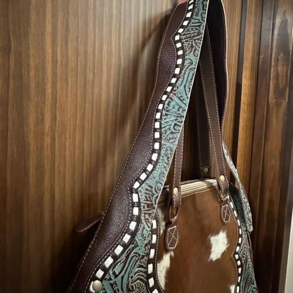 Myra Bag Brown and Cream Shoulder Bag - Picture 3 of 4
